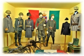 Εκπαιδευτική επίσκεψη του 3ου Γυμνασίου Βόλου στο πολεμικό μουσείο Θεσσαλοινίκης